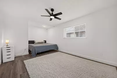 11443 Newbrook Drive, Houston, TX 77072 - Photo 23