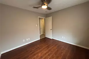 2111 Squire Dobbins, Sugar Land, TX 77478 - Photo 9