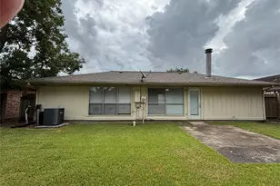 2111 Squire Dobbins, Sugar Land, TX 77478 - Photo 13