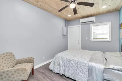 915 8th Street #1-4, Galveston, TX 77550 - Photo 37