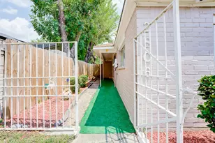 2806 Quail Valley E Dr, Missouri City, TX 77489 - Photo 7