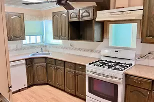 5012 Winding Way, Dickinson, TX 77539 - Photo 7