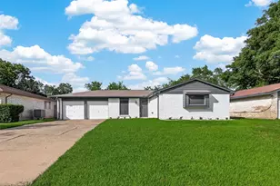 16619 Tibet Rd, Friendswood, TX 77546 - Photo 1