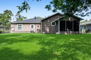 970 Evergreen Ln, Beaumont, TX 77706 - Photo 35