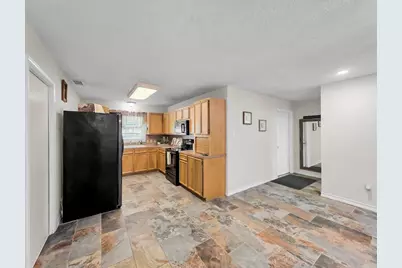 970 Evergreen Lane, Beaumont, TX 77706 - Photo 7