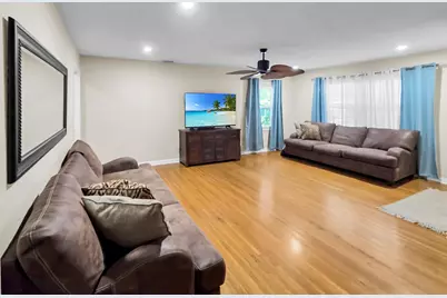 970 Evergreen Lane, Beaumont, TX 77706 - Photo 3