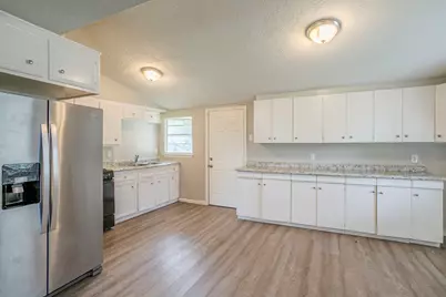 7828 Homewood Lane, Houston, TX 77028 - Photo 13