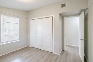 7828 Homewood Ln, Houston, TX 77028 - Photo 23