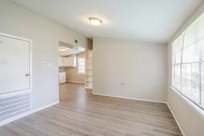 7828 Homewood Lane, Houston, TX 77028 - Photo 9