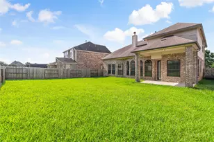 13419 Golden Plantation Ln, Rosharon, TX 77583 - Photo 3