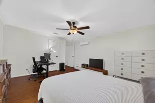 9850 Pagewood Ln, Houston, TX 77042 - Photo 31
