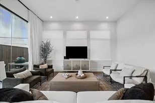 1661 Bingle Rd, Houston, TX 77055 - Photo 9