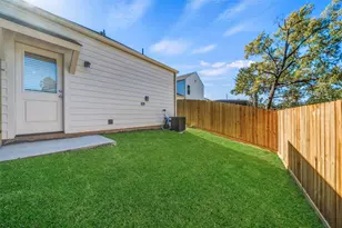 714 W Dallas St, Conroe, TX 77301 - Photo 19