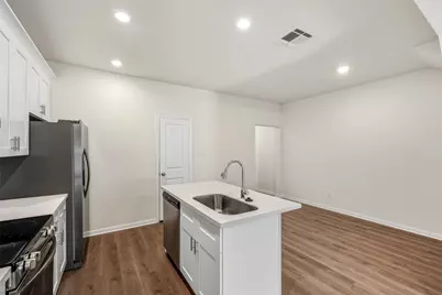 714 W Dallas Street, Conroe, TX 77301 - Photo 7