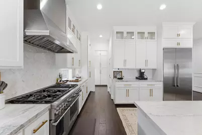 802 W 30th Street, Houston, TX 77018 - Photo 11
