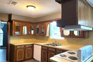 9626 Hearthwood Dr, Houston, TX 77040 - Photo 9