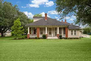 209 E Caney St, Wharton, TX 77488 - Photo 3