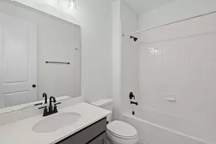 4015 Sterling Springs Ln, League City, TX 77573 - Photo 11