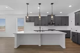 4015 Sterling Springs Ln, League City, TX 77573 - Photo 3