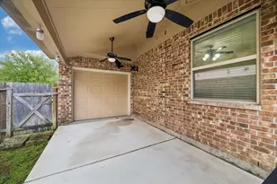 6723 Hunters Way Ln, Baytown, TX 77521 - Photo 15