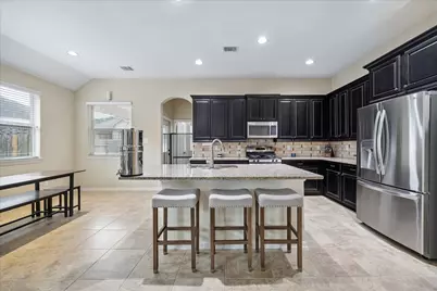 6723 Hunters Way Lane, Baytown, TX 77521 - Photo 3