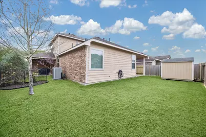 6723 Hunters Way Lane, Baytown, TX 77521 - Photo 5