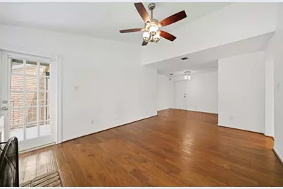 1201 Bering Drive #6, Houston, TX 77057 - Photo 5