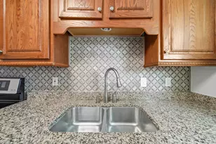 1201 Bering Dr, Houston, TX 77057 - Photo 15