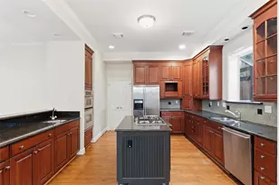 5910 Lake St, Houston, TX 77005 - Photo 9