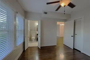 302 W Saulnier St, Houston, TX 77019 - Photo 15