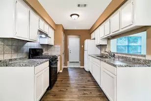 203 E Lance St, Madisonville, TX 77864 - Photo 13