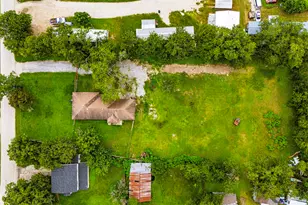 203 E Lance St, Madisonville, TX 77864 - Photo 5