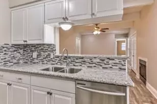 13727 Overbrook Ln, Houston, TX 77077 - Photo 5