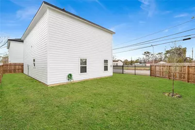 6320 Laura Koppe Road, Houston, TX 77016 - Photo 13