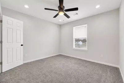 6320 Laura Koppe Road, Houston, TX 77016 - Photo 9