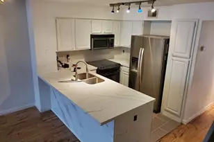 2425 Holly Hall St, Houston, TX 77054 - Photo 3