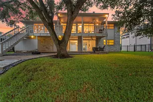 67 Harbor Ln, Kemah, TX 77565 - Photo 1