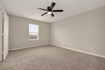9407 Grand Spark Drive, Rosharon, TX 77583 - Photo 9