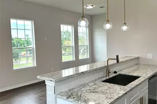 203 3rd St, Rosenberg, TX 77471 - Photo 3