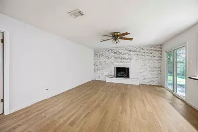 16202 Mill Point Drive, Houston, TX 77059 - Photo 7