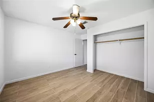 16202 Mill Point Dr, Houston, TX 77059 - Photo 21