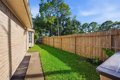 16202 Mill Point Drive, Houston, TX 77059 - Photo 31