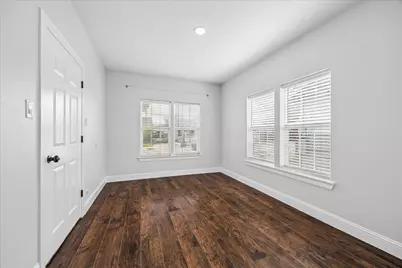 2 Jenkins Street, Houston, TX 77003 - Photo 9