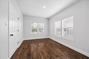 2 Jenkins St, Houston, TX 77003 - Photo 9