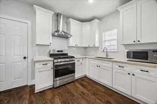 2 Jenkins St, Houston, TX 77003 - Photo 3