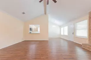 5614 Briarwood Forest Dr, Houston, TX 77088 - Photo 13