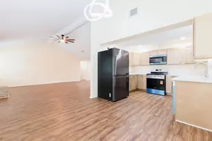 5614 Briarwood Forest Dr, Houston, TX 77088 - Photo 15