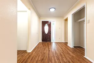 5614 Briarwood Forest Dr, Houston, TX 77088 - Photo 5