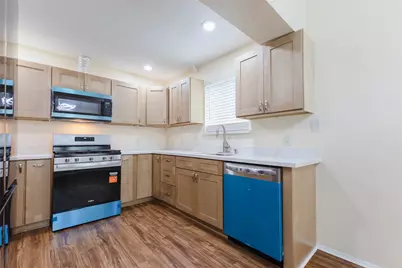 5614 Briarwood Forest Drive, Houston, TX 77088 - Photo 19