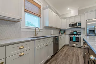 1224 Avenue K, Galveston, TX 77550 - Photo 11